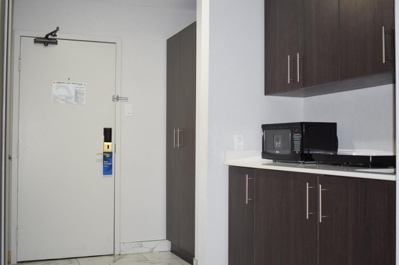 Days Inn By Wyndham קינגסטון מראה חיצוני תמונה